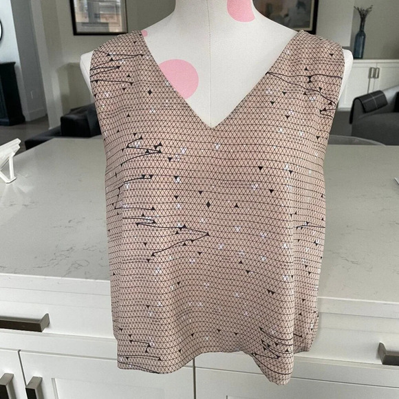 Aritzia Babaton Murphy Slvless VNeck Lined Print Cropped Top Lt. Pk Blk Wht Sz M - Picture 1 of 9